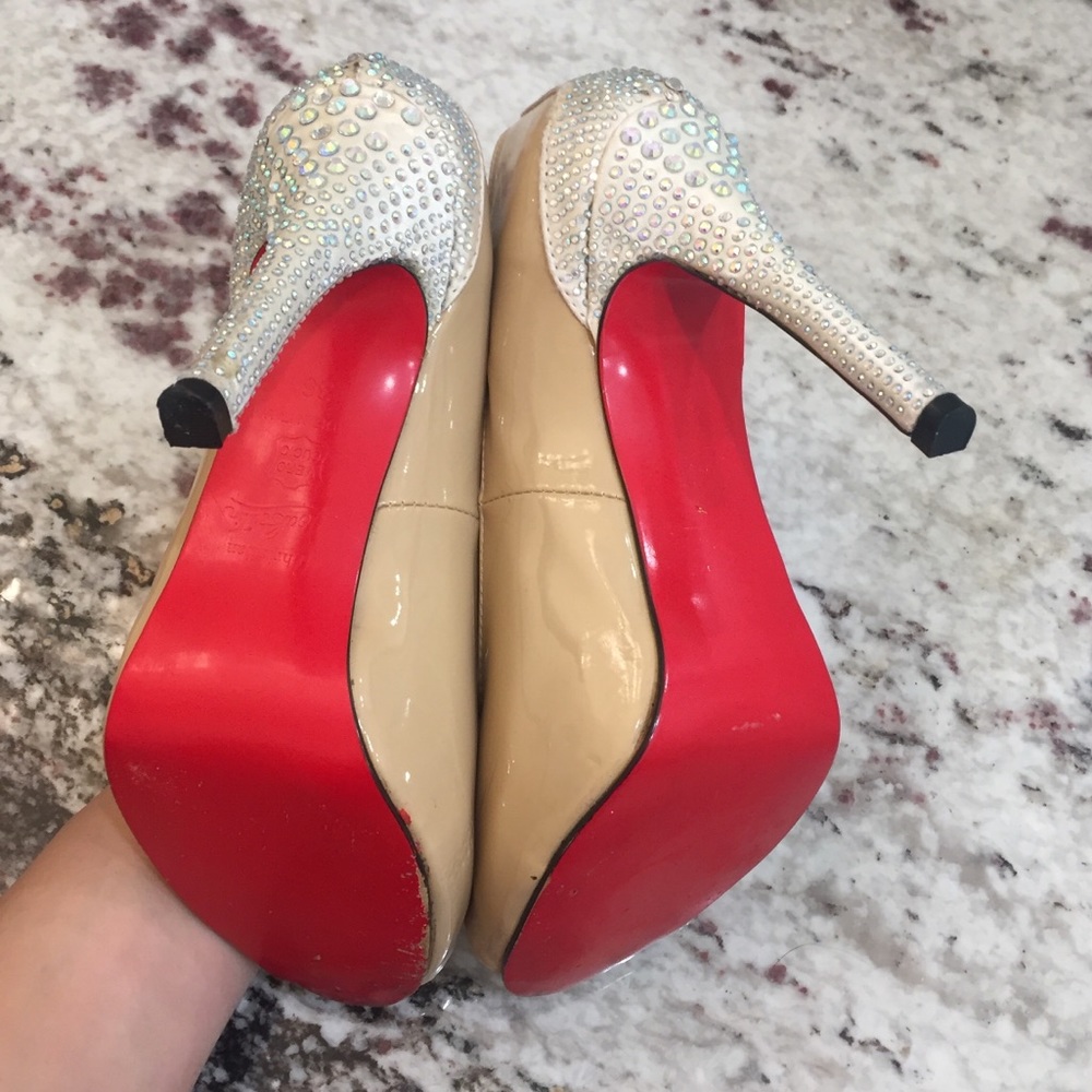 Beige Heels with Crystal gems - Picture 6 of 8
